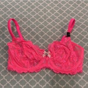 Victoria’s Secret Body Pink Lace Unlined Demi 32D NWT